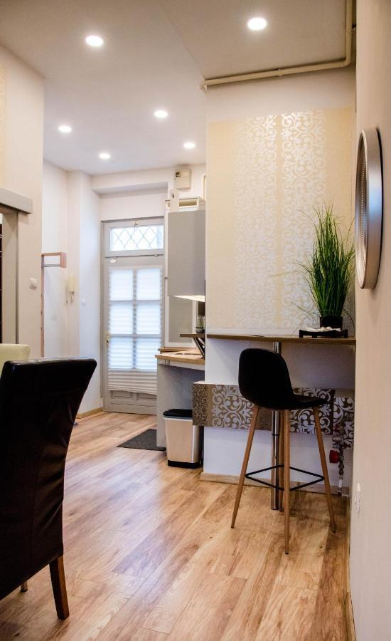 Molnar Apartment Cozy City Center Retreat For 2 Ac & Perfect Location! Budapest Esterno foto