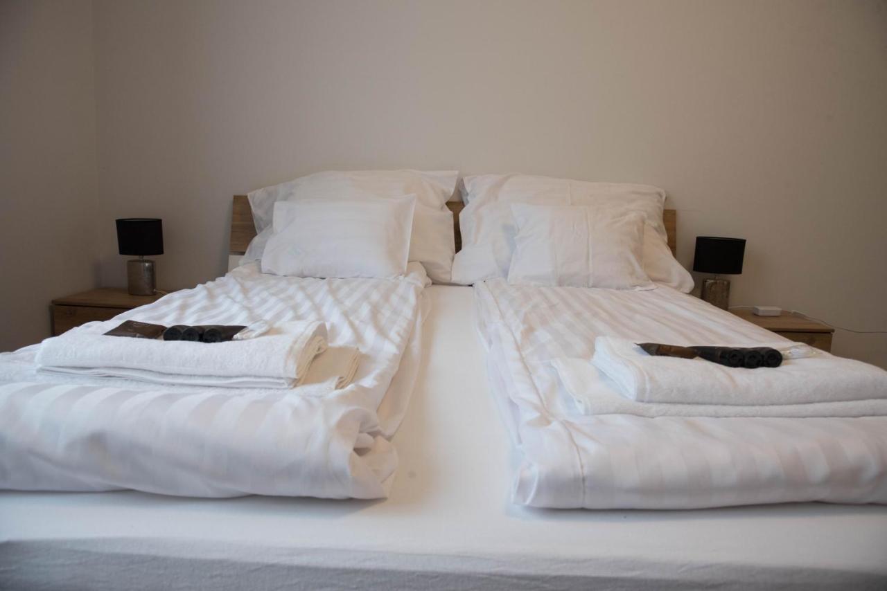 Molnar Apartment Cozy City Center Retreat For 2 Ac & Perfect Location! Budapest Esterno foto