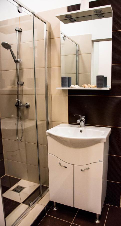 Molnar Apartment Cozy City Center Retreat For 2 Ac & Perfect Location! Budapest Esterno foto
