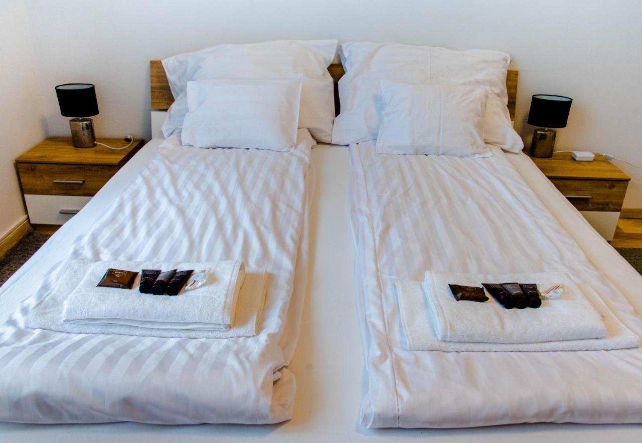 Molnar Apartment Cozy City Center Retreat For 2 Ac & Perfect Location! Budapest Esterno foto