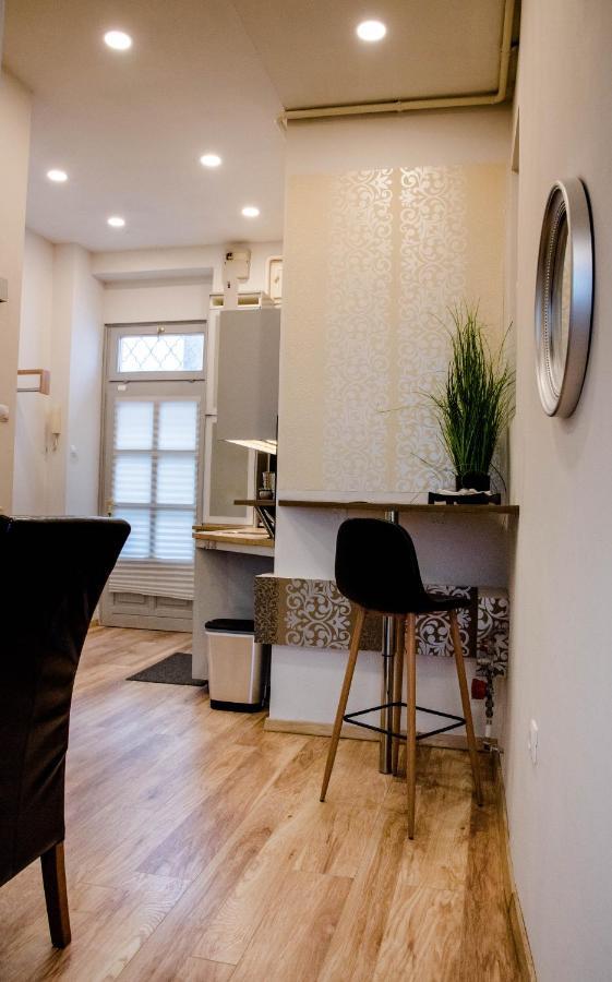 Molnar Apartment Cozy City Center Retreat For 2 Ac & Perfect Location! Budapest Esterno foto