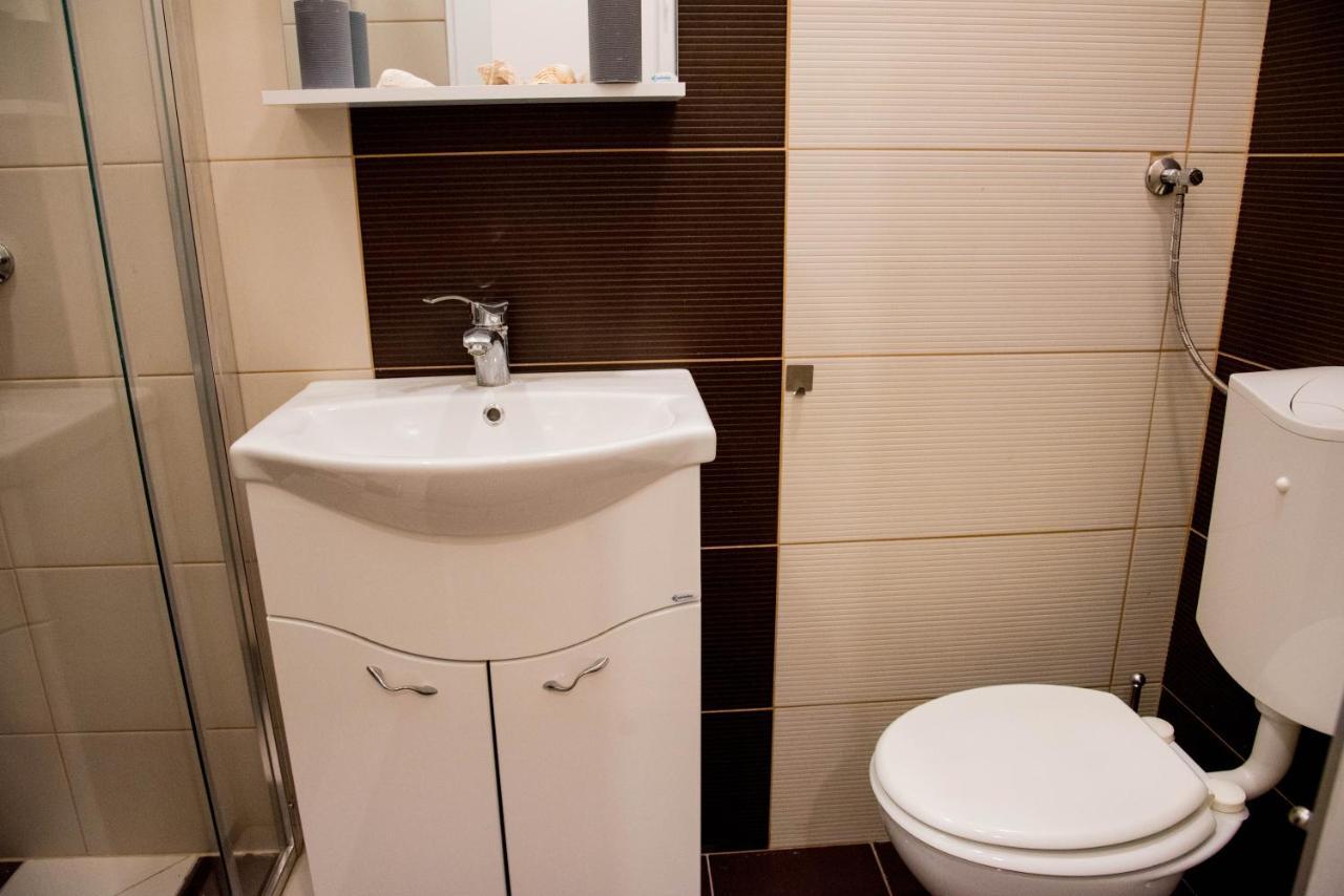 Molnar Apartment Cozy City Center Retreat For 2 Ac & Perfect Location! Budapest Esterno foto