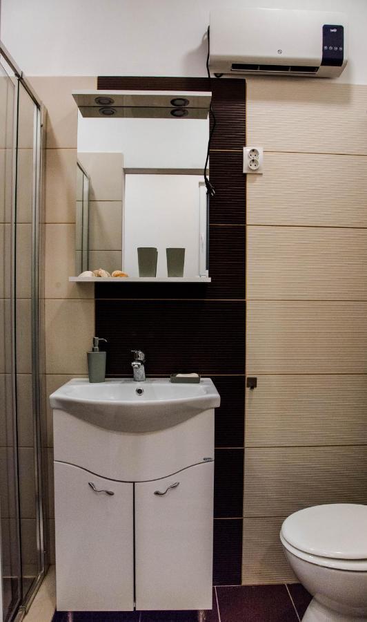 Molnar Apartment Cozy City Center Retreat For 2 Ac & Perfect Location! Budapest Esterno foto