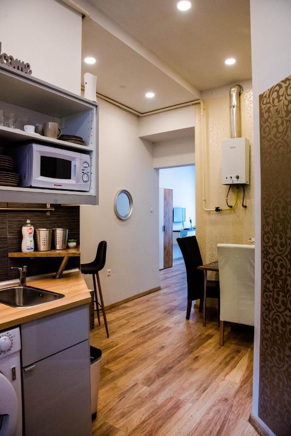 Molnar Apartment Cozy City Center Retreat For 2 Ac & Perfect Location! Budapest Esterno foto