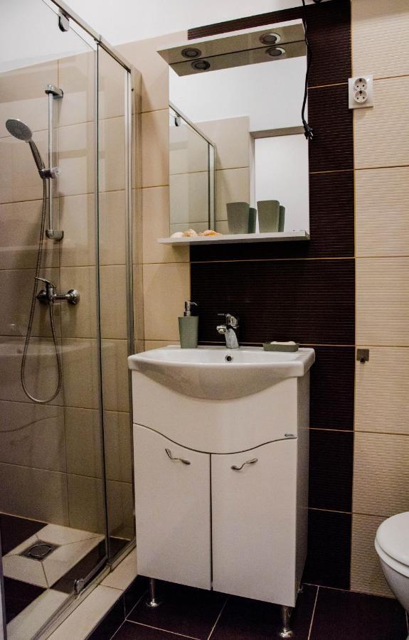 Molnar Apartment Cozy City Center Retreat For 2 Ac & Perfect Location! Budapest Esterno foto