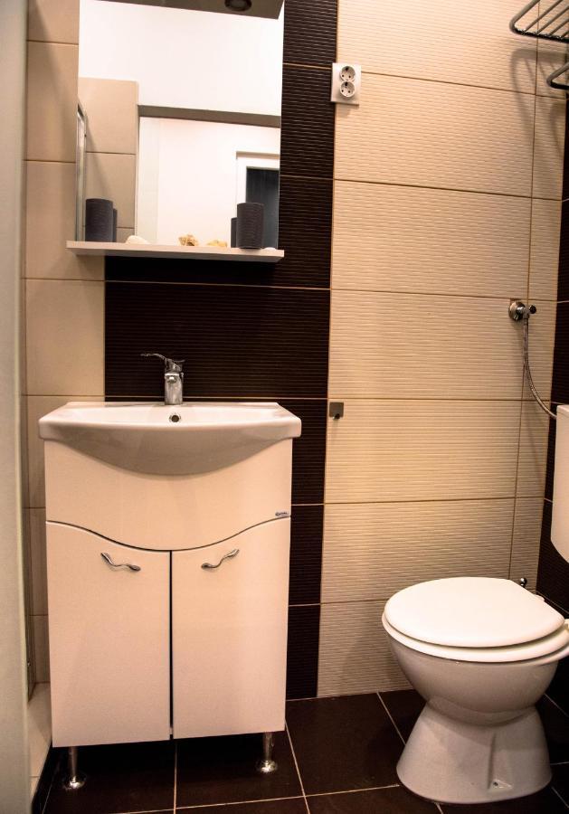 Molnar Apartment Cozy City Center Retreat For 2 Ac & Perfect Location! Budapest Esterno foto