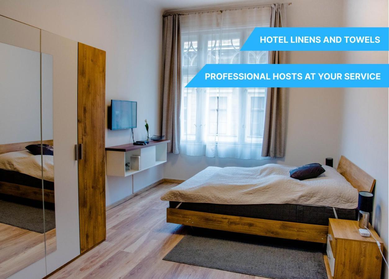 Molnar Apartment Cozy City Center Retreat For 2 Ac & Perfect Location! Budapest Esterno foto